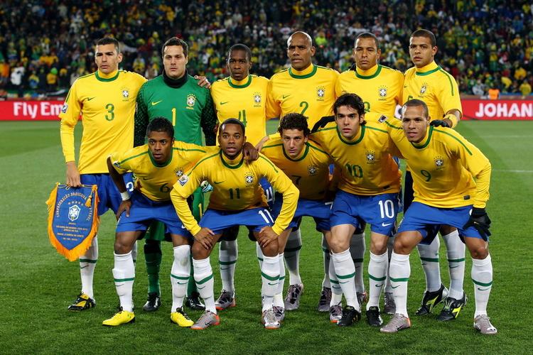 国足1:0巴西-2004年土伦杯三四名决赛，中国队1:0战胜巴西队