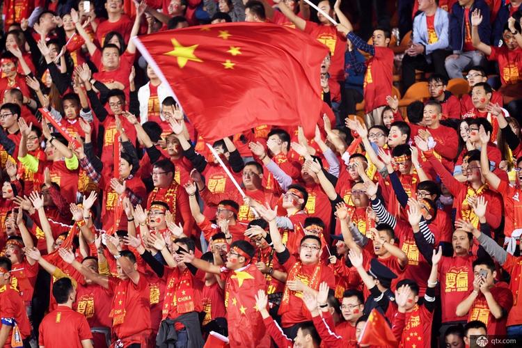 中国男足亚运会大胜印度：陶强龙双响，戴伟浚世界波