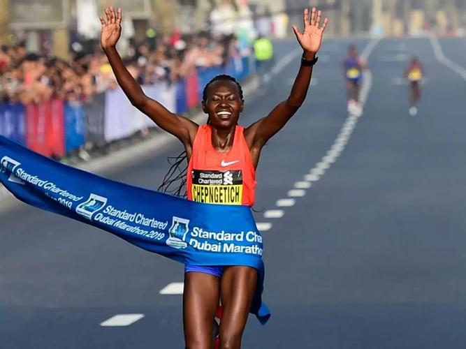 马拉松世界纪录风云榜：肯尼亚选手领跑，柏林赛道创佳绩