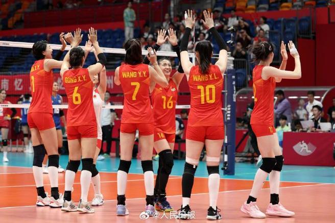 中国女排奥运荣耀回顾：从洛杉矶到东京，不屈拼搏的辉煌历程