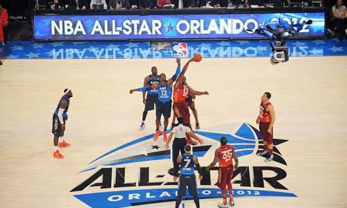 2013年NBA全明星盛宴：星光璀璨，激战正酣！