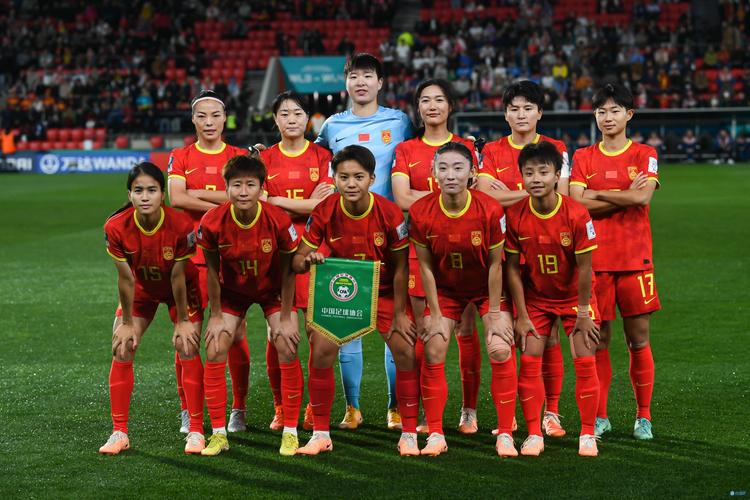 中国女足：坚韧拼搏，重夺亚洲杯冠军！